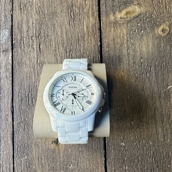 Fossil White Ceramic Chronograph Women's Watch - Picture 5 of 6